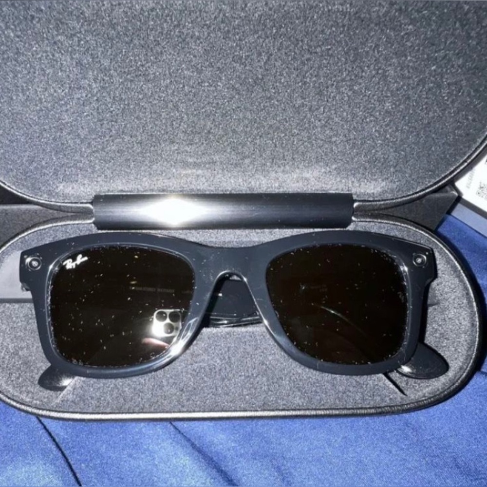 WAYFARER RAY-BAN STORIES GLASSES